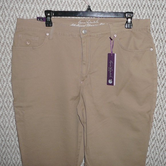 NWT Gloria Vanderbilt Amanda Tapered Leg Slimming Jeans Pants Size 16 - Picture 1 of 11